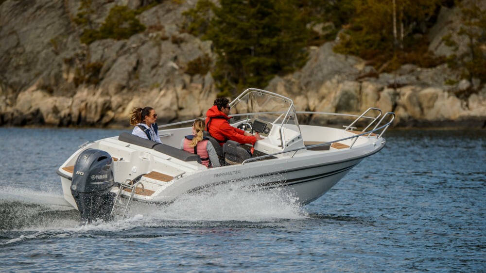 Yamaha outboard engine