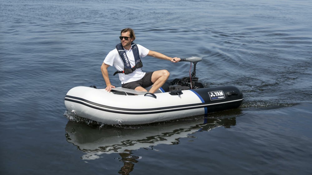 Yamaha outboard engine