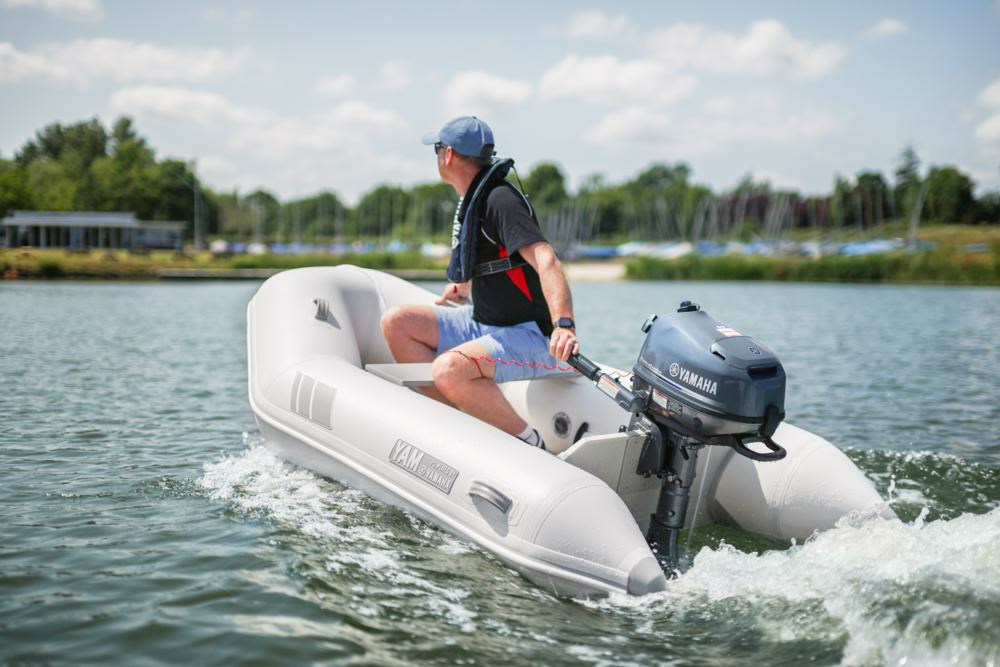 5hp Yamaha outboard engine
